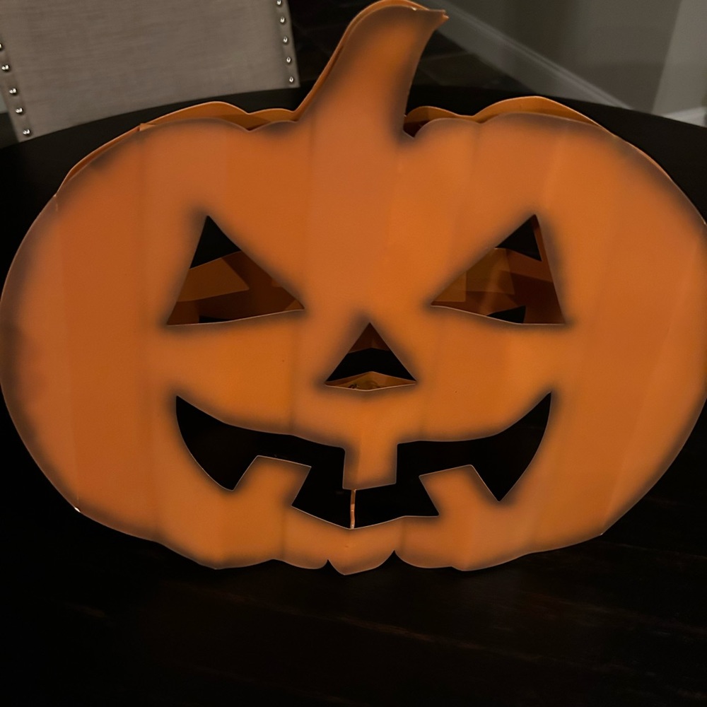 Metal pumpkin decor
